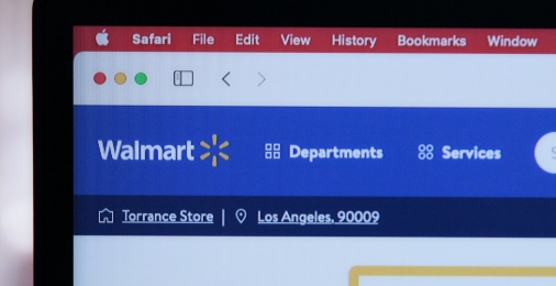 Walmart CEO Warns that if Theft Does Not Stop, the Company will Close Stores
